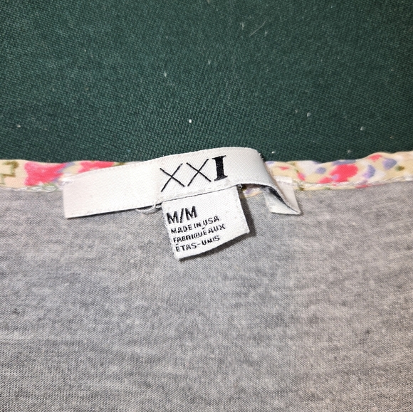 Floral crop top from forever 21 - Picture 2 of 2